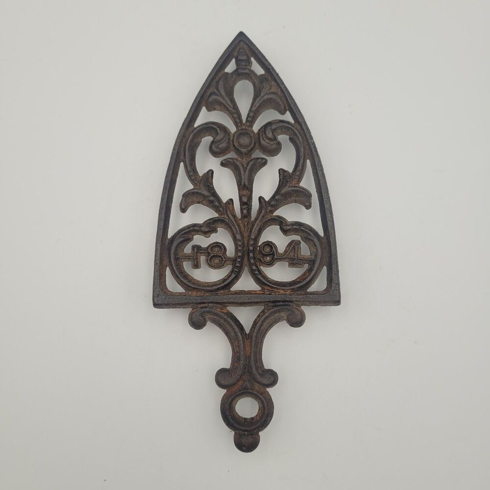 VTG Wilton 1894 Sad Iron Trivet Cast Iron Rustic Farmhouse Cottage Cabin Decor